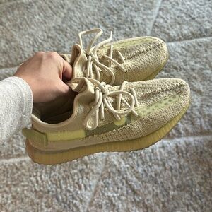 Adidas Yeezy boost V2 Yellow